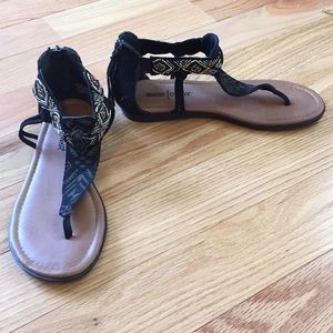 Beaded Minnetonka thong sandals